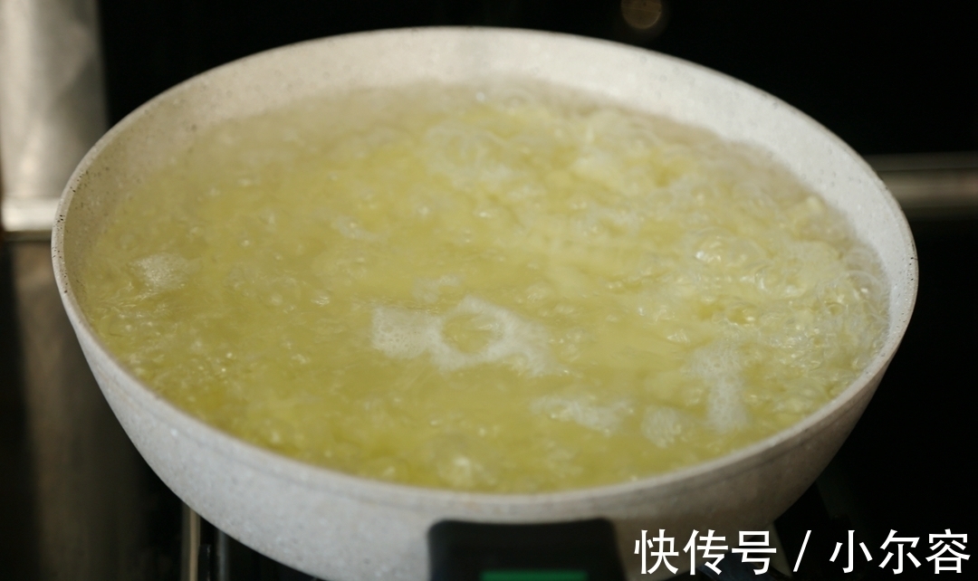 椒盐|土豆吃了几十年,第一次如此做,太香了,5盘都不够吃