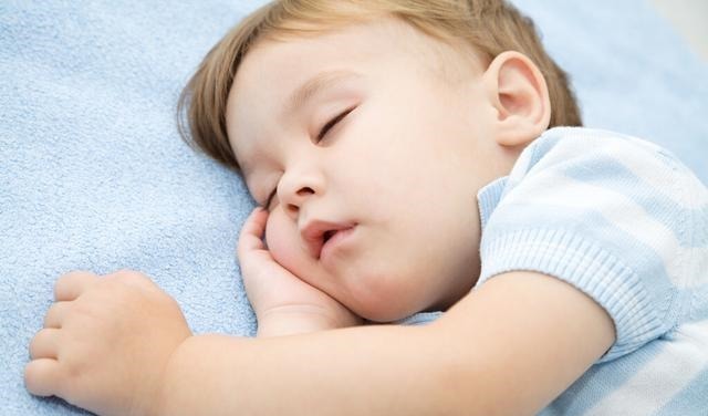 分泌|妈妈“逼迫式”午睡2年,孩子身高损失5cm,医生怒斥:午睡惹的祸