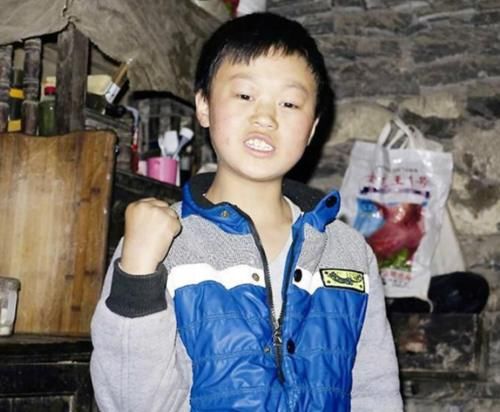 15年后《变形计》骂声一片，那些进城的农村孩子，后来怎样了？