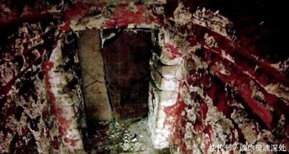 千年古墓让人脊背发凉, 八十人盗墓无一生还, 机关设的太巧妙!