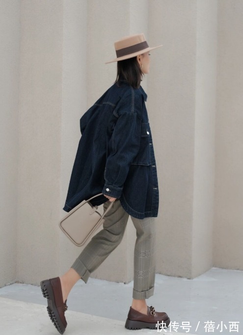 百搭|老爹鞋过时了,有气质的女人都必备“乐福鞋”,简约、百搭还耐穿