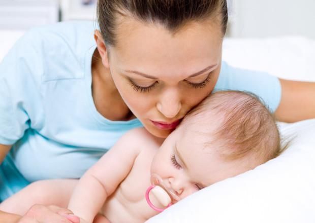 睡眠质量|宝宝很晚都不困,总在半夜起来玩?可能是父母忽略了“隐藏睡眠”