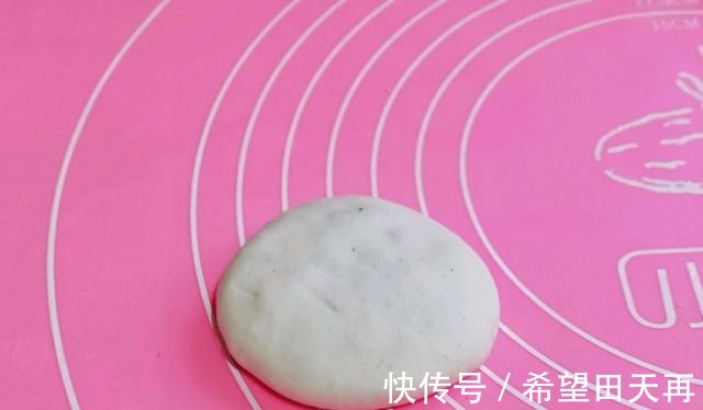 自己在家也能做油炸糕,干净卫生无添加,大人孩子都爱吃!