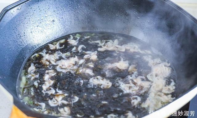 做紫菜蛋汤,掌握1个关键步骤,鲜美无比,好喝翻倍