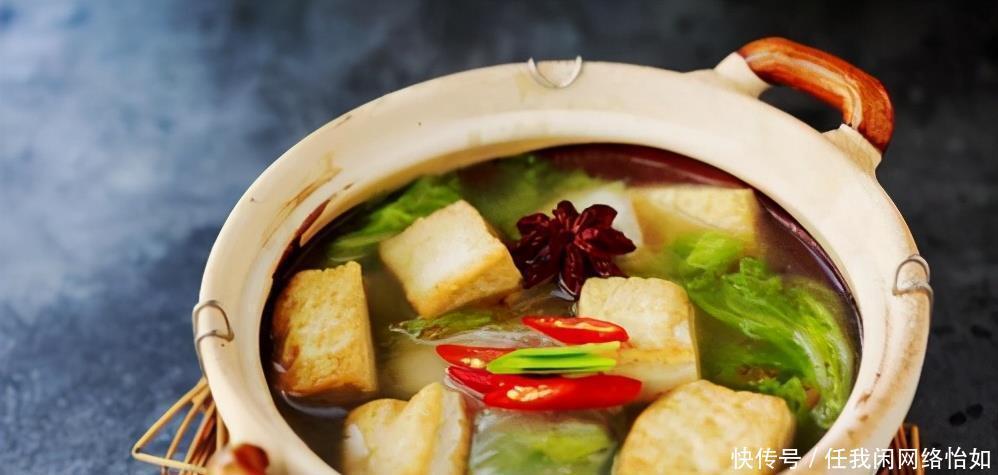 白菜炖豆腐|白菜豆腐超好吃的做法,饭店大厨教你诀窍,上桌后连汤汁都不剩