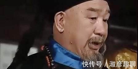 上下联&一贪官知县请客，对联讽刺下属不送礼，被下属怒怼，气的脸色发白