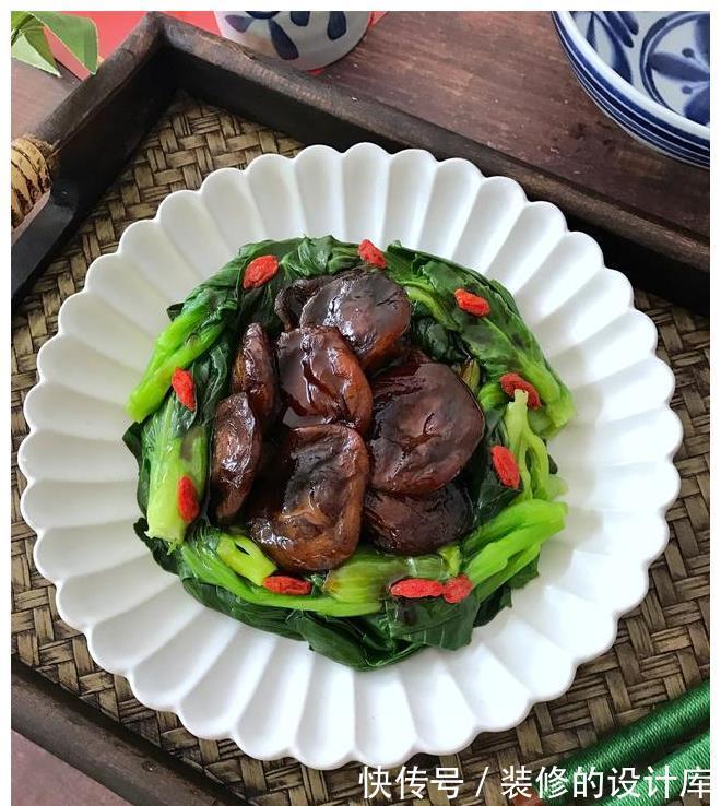 诱人|香菇青菜,香菇用冷水泡还是热水泡?许多人错了,难怪炒出来不香