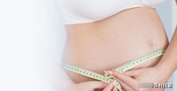 孕晚期|临近预产期,孕妇经常做“2事”,胎宝可能会“延迟出生”