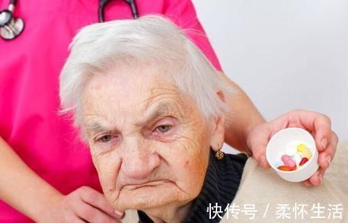 预防老年痴呆|老人若有4种异常,或是老年痴呆的前兆,家里有长辈的,需留意