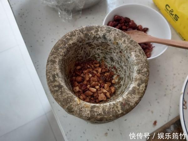 晒干的萝卜干要这样做,开胃下饭,给肉都不换,能多吃一碗饭