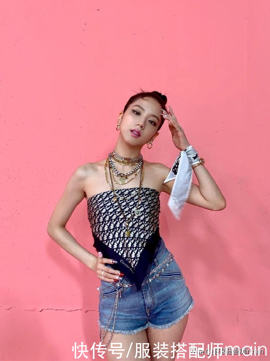 翻倍|丝巾别只会系脖子！掌握这4个技巧，普通人也能气质翻倍