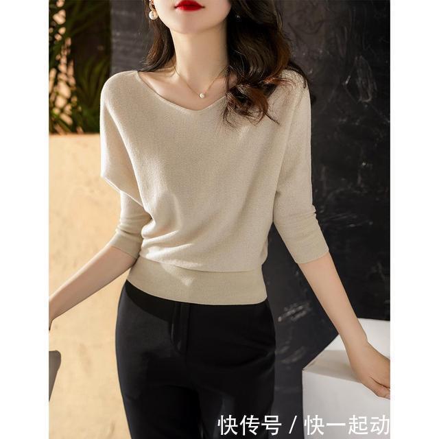 立秋后，别再露脚踝！今秋流行鎏金衫+拖地裤，时髦洋气又保暖