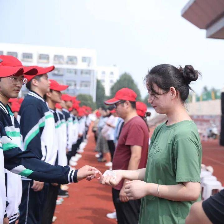 演讲|今日秋光好 奋进正当时：莒县二中举行高考总动员励志演讲报告会