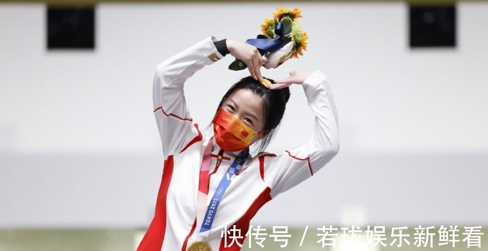 杨皓然|杨倩效仿全红婵,去游乐场游玩,为什么留言都是“西海岸”?