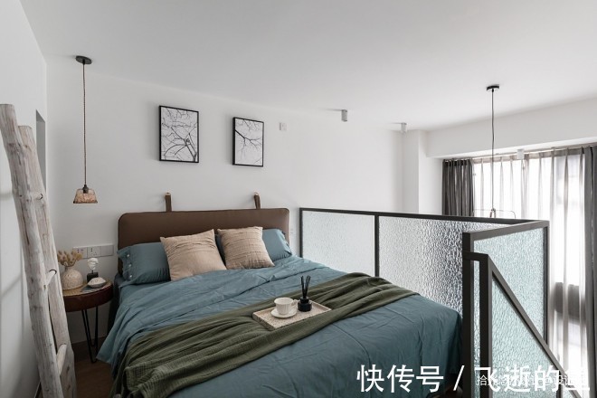 楼梯|20㎡小公寓,用定制板材打造柜体楼梯