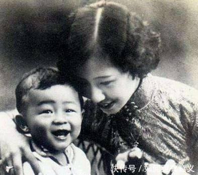 末代|走进人群中落魄到摆地摊的末代公主, 香烟论支卖!