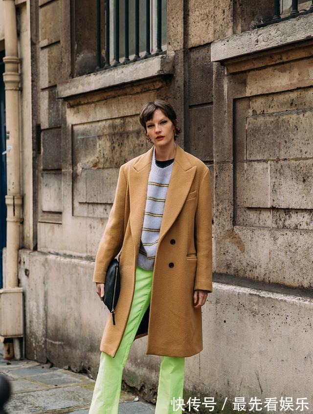 毛衣 毛衣百搭也不能随便穿，穿对了才是真时髦，几种穿搭法则快来看看！