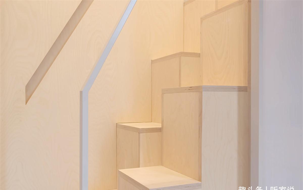 小家|他翻新29㎡蜗居:拆掉隔断做全开放空间,利用3米4层高做夹层卧室