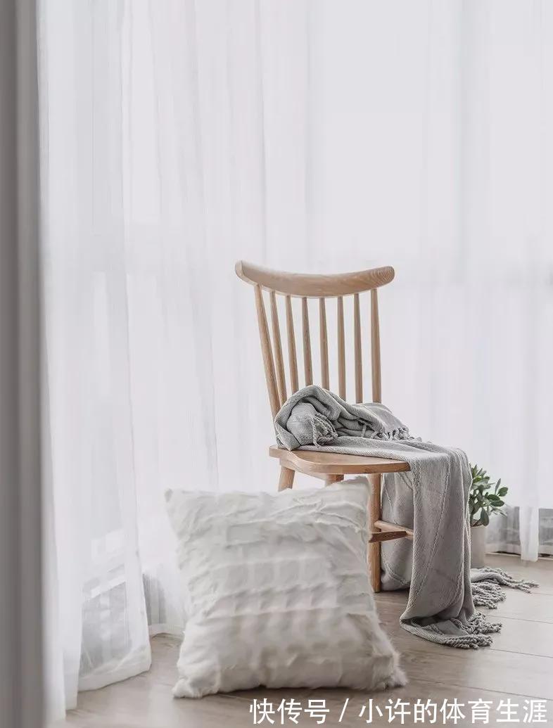 地砖|147㎡美式小豪宅,玄关六边形地砖美极了,原木餐厅低调大气