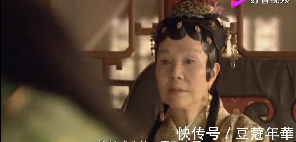 含丹$同样是“宝玉看呆宝钗”,老版宝黛钗太可爱,新版像大型宫斗现场