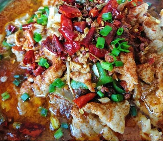 美食精选:番茄焖排骨,蒜香牛肉,水煮肉片,糖醋藕丸的做法