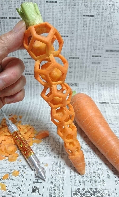 干出|一个会雕刻的厨师,你不知道他会干出什么事,顾客:不敢下嘴!