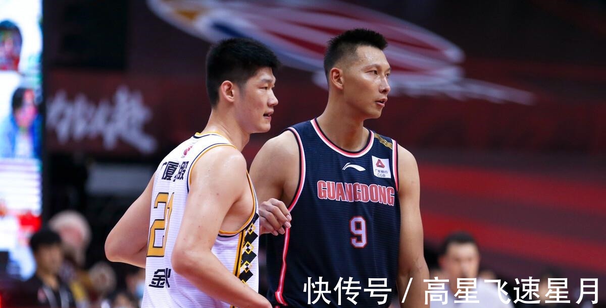 易建联|易建联踢裆胡金秋触发曾繁日条款,裁判为何没有判罚闫军干嘛呢