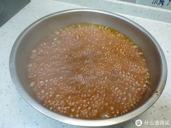 辣椒油想要好吃，只加辣椒和油还不够，多加四样，又香又辣真过瘾