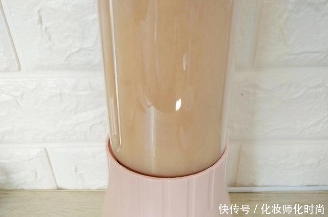 “穷人的阿胶”被发现,每天喝一碗,补血养颜,气色红润不显老