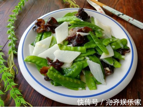 梅菜扣肉|美食推荐荷兰豆炒山药、爆炒猪耳朵、梅菜扣肉、东坡肉的做法