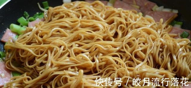 骰子状|家常炒面的做法一定要学会，老婆减肥的别做给她，怕她忍不住！