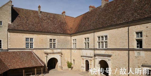 县衙|大明奇案:离奇出殡现大案,县令用智慧侦破此案,结果发人深省