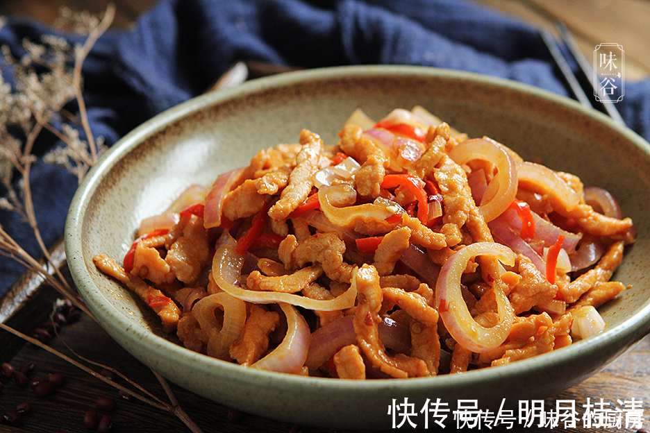 不管炒什么肉，别只放盐，多加“2种料”，炒出来的肉嫩滑还入味