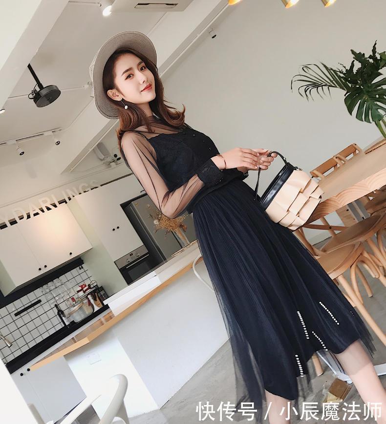 凸显|小姐姐爱穿甜美连衣裙,展示凹凸迷人身姿,凸显性感成熟女人味