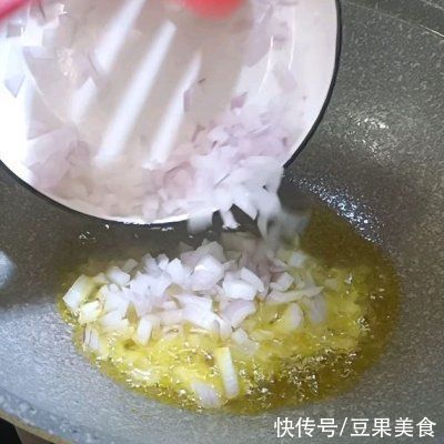 m2勺豆瓣酱撑起的主食，一家三口吃不够