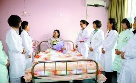 逗比|生孩子遇到“逗比”医生是啥感觉?说话像说相声,产妇笑到忘记疼