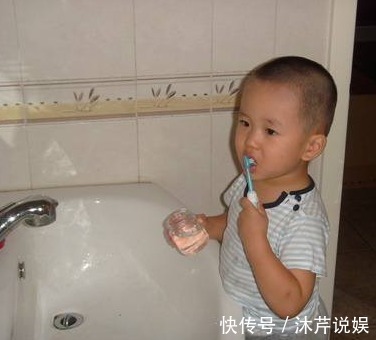 牙虫|宝宝不爱刷牙别发愁,推荐4本绘本,让宝宝刷出一口小白牙