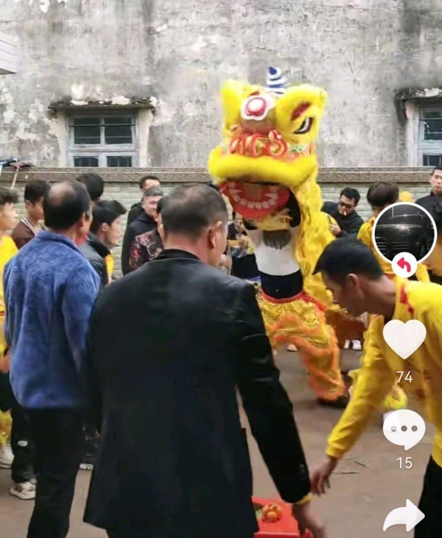 新春|新春佳节幸福美满!全红婵家乡迈合村庆祝,热闹场面引村民围观