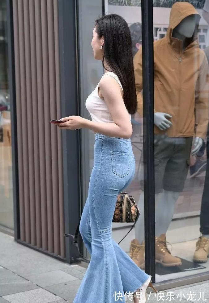 单鞋 非常修身的女神,看似很纤瘦,其实非常有料,是我女朋友就好了