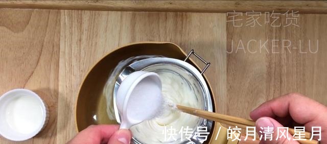 网红牛奶乳酪包，松软甜蜜，口感香醇，制作简单，超级好吃！