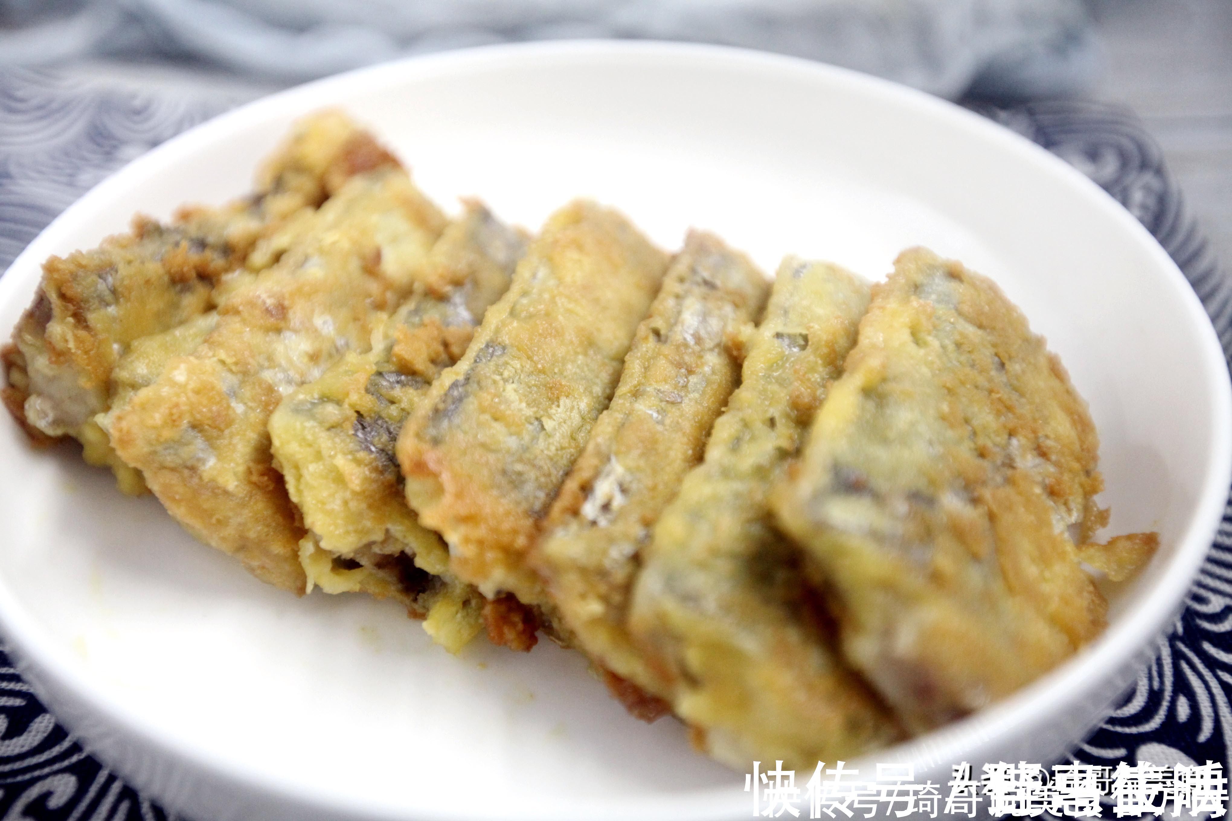 黑眼睛|买带鱼,黑眼睛和黄眼睛哪种好吃?老渔民教3招,带鱼新鲜味道正