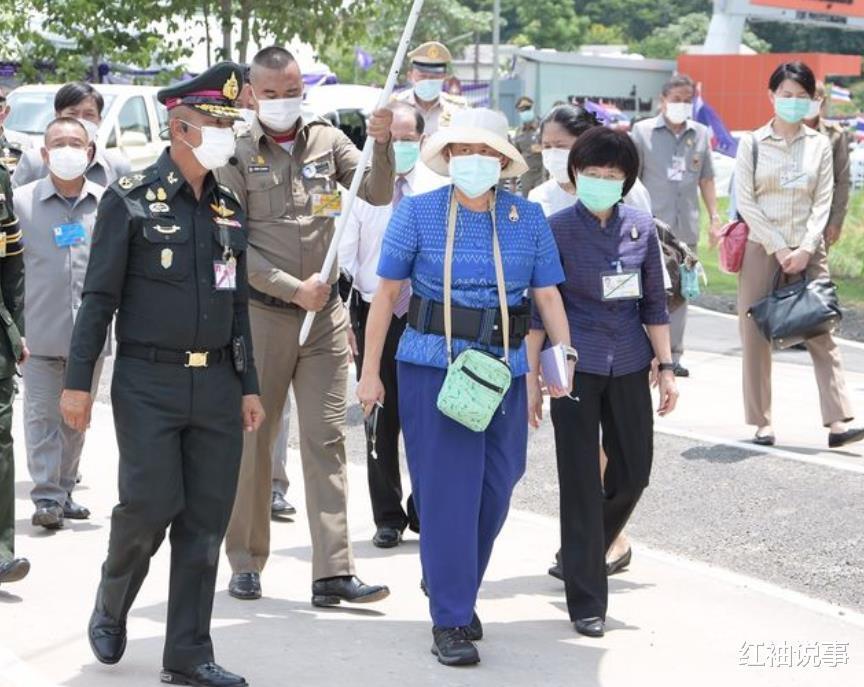 玛哈国王|64岁诗琳通强势控场，苏提达摄政梦想落空，网友姜还是老的辣