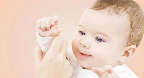 宝宝|给新生儿剪脐带,宝宝疼痛吗?脐带的这些冷知识,孕妈早了解