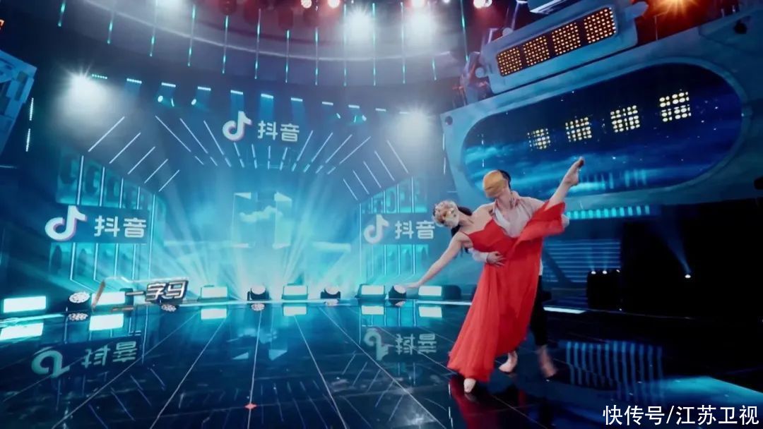 铁皮|《蒙面舞王》第一赛段悬念揭晓!“铁皮1990”“差一点女王”晋级总决赛