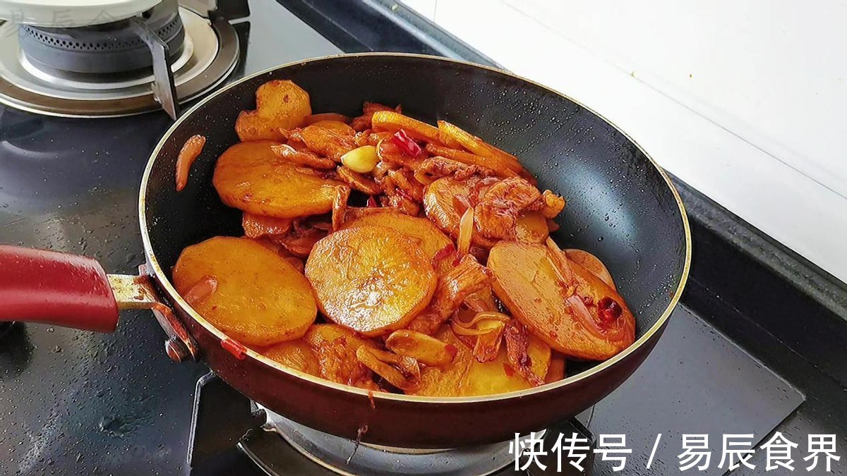 回锅土豆片|家里最常见的土豆，可以做出什么样的神仙美食，爱吃土豆的看过来