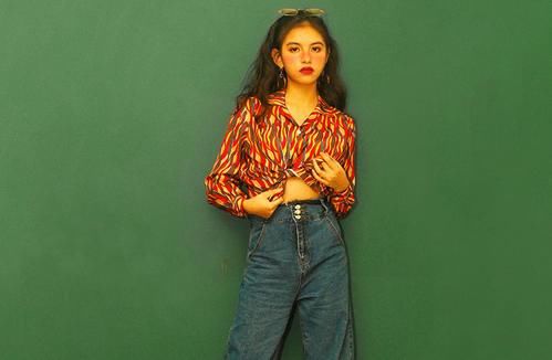 最近很火的氛围感妆容如何解锁？教你2招，秒变“氛围感美女”