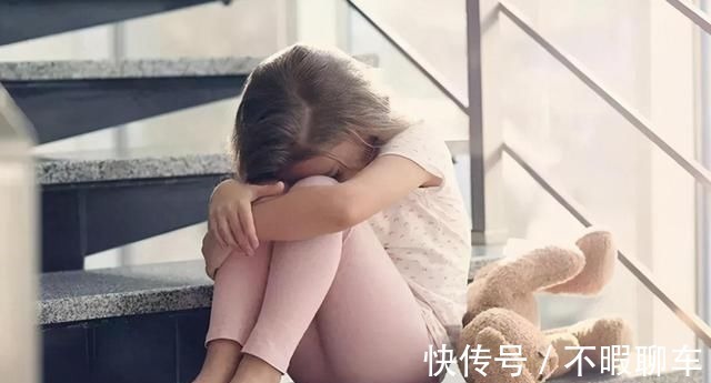 男扮女装|靠化妆以假乱真,16岁高中生“男扮女装”,网友:是心动的感觉