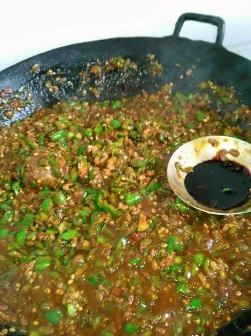 用青辣椒做出来发牛肉酱，欢迎程度超出你想象