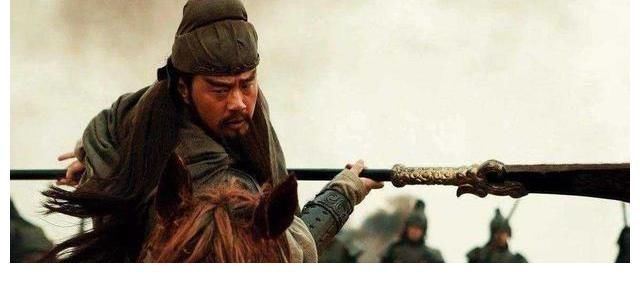 曹操@关羽两次被生擒,为何既不突出重围也不自裁?答案令人悲哀