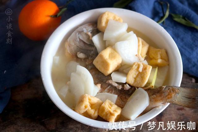 鲈鱼|煮的鲈鱼腥味重?试试这么做,三两下煮一锅,汤鲜肉嫩无腥味